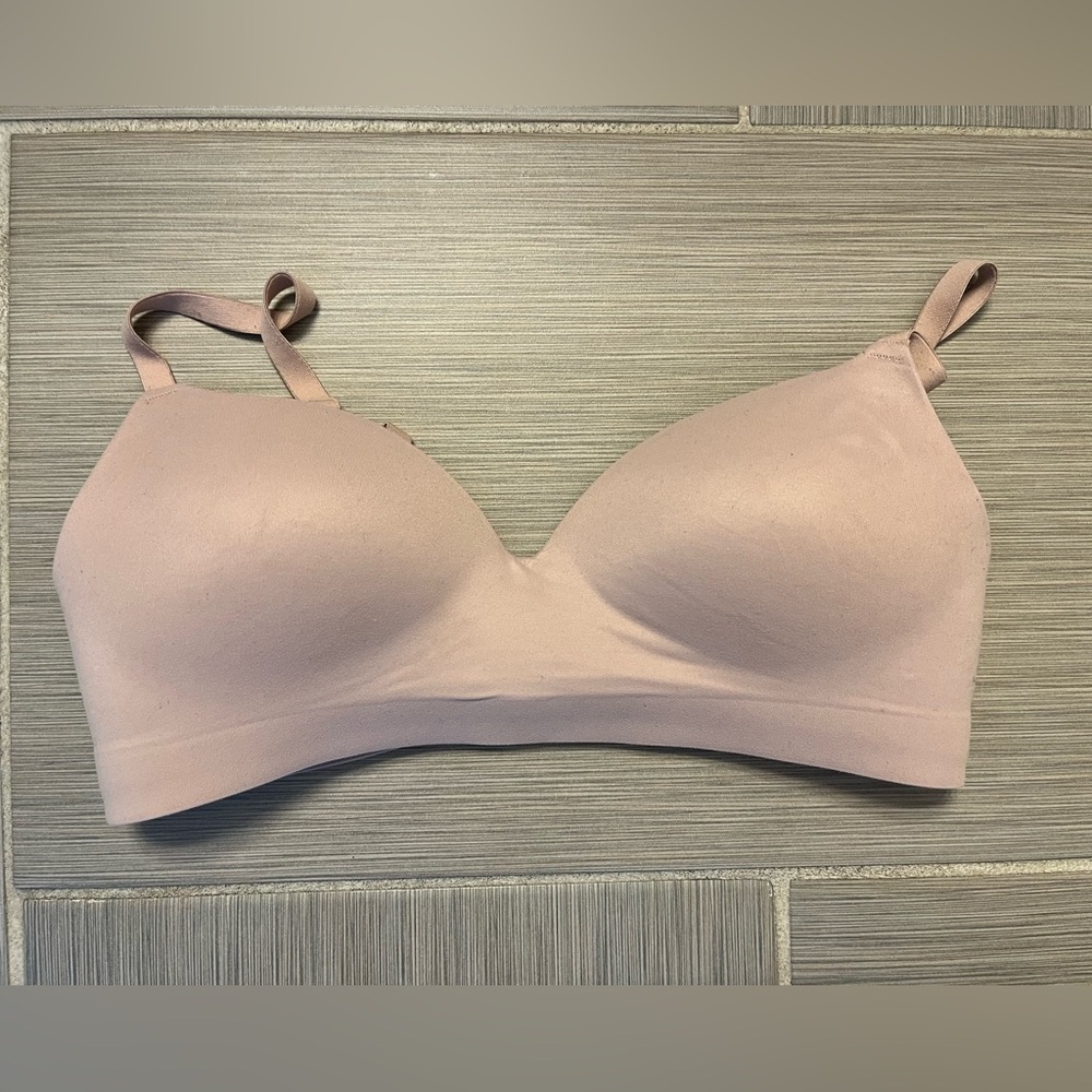 Soma Enbliss Wireless size 34 B bra